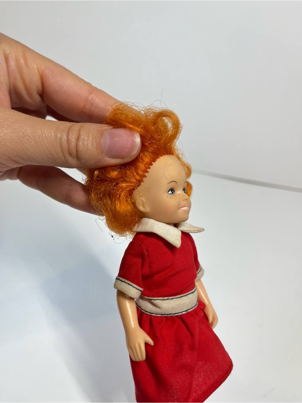 Vintage 1982 Annie Little Orphan Doll Red Hair 6" Toy Knickerbocker Movie Girl - Picture 9 of 13